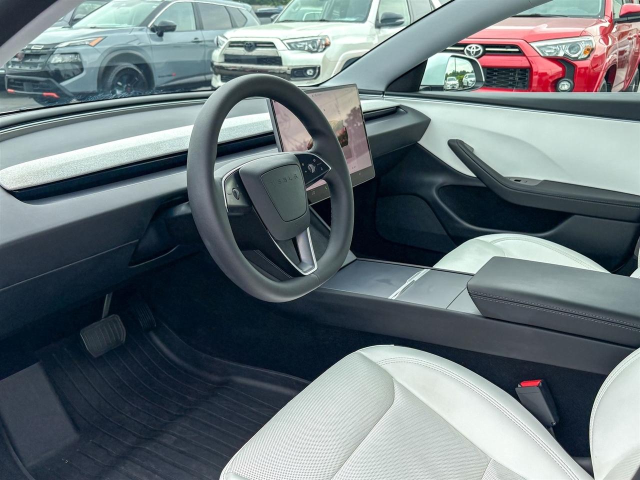 Tesla Model 3  2025