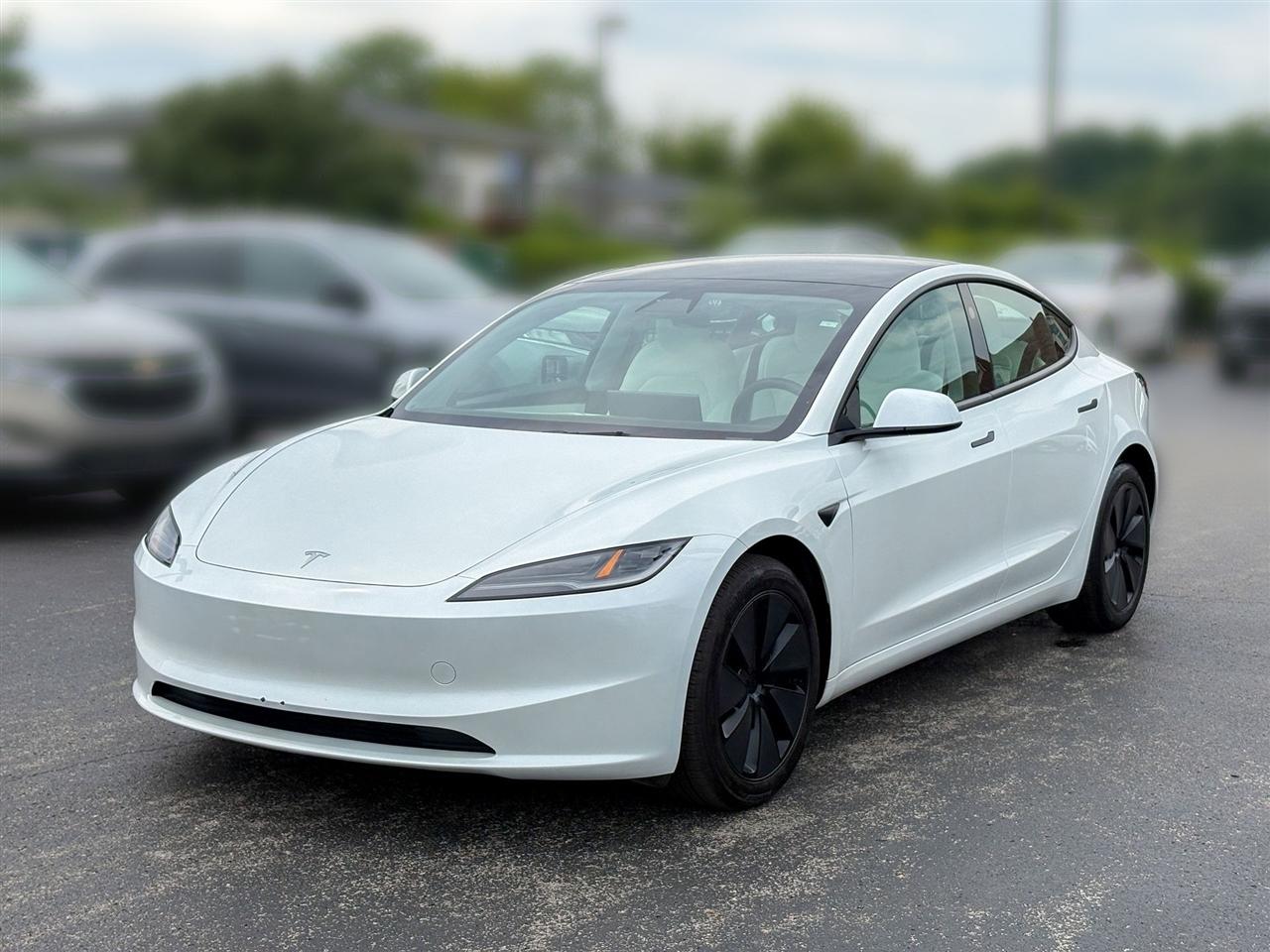 Tesla Model 3  2025