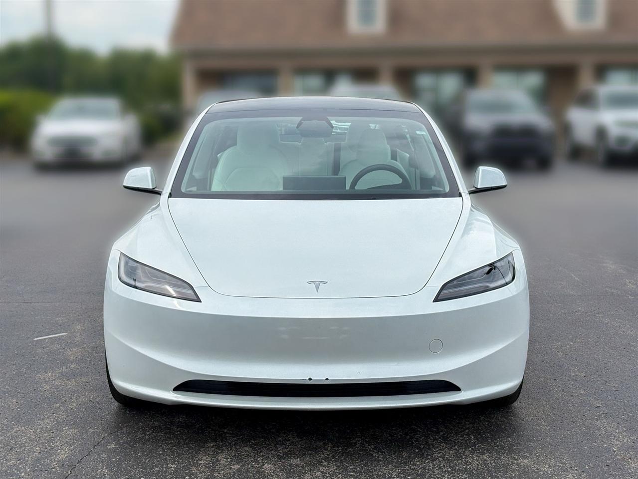Tesla Model 3  2025