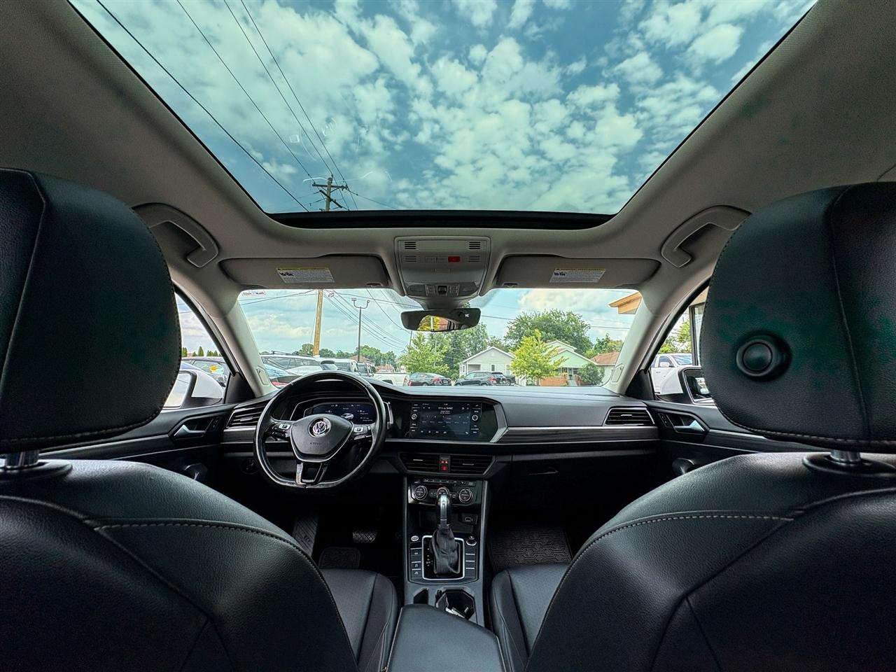 Volkswagen Jetta  2019