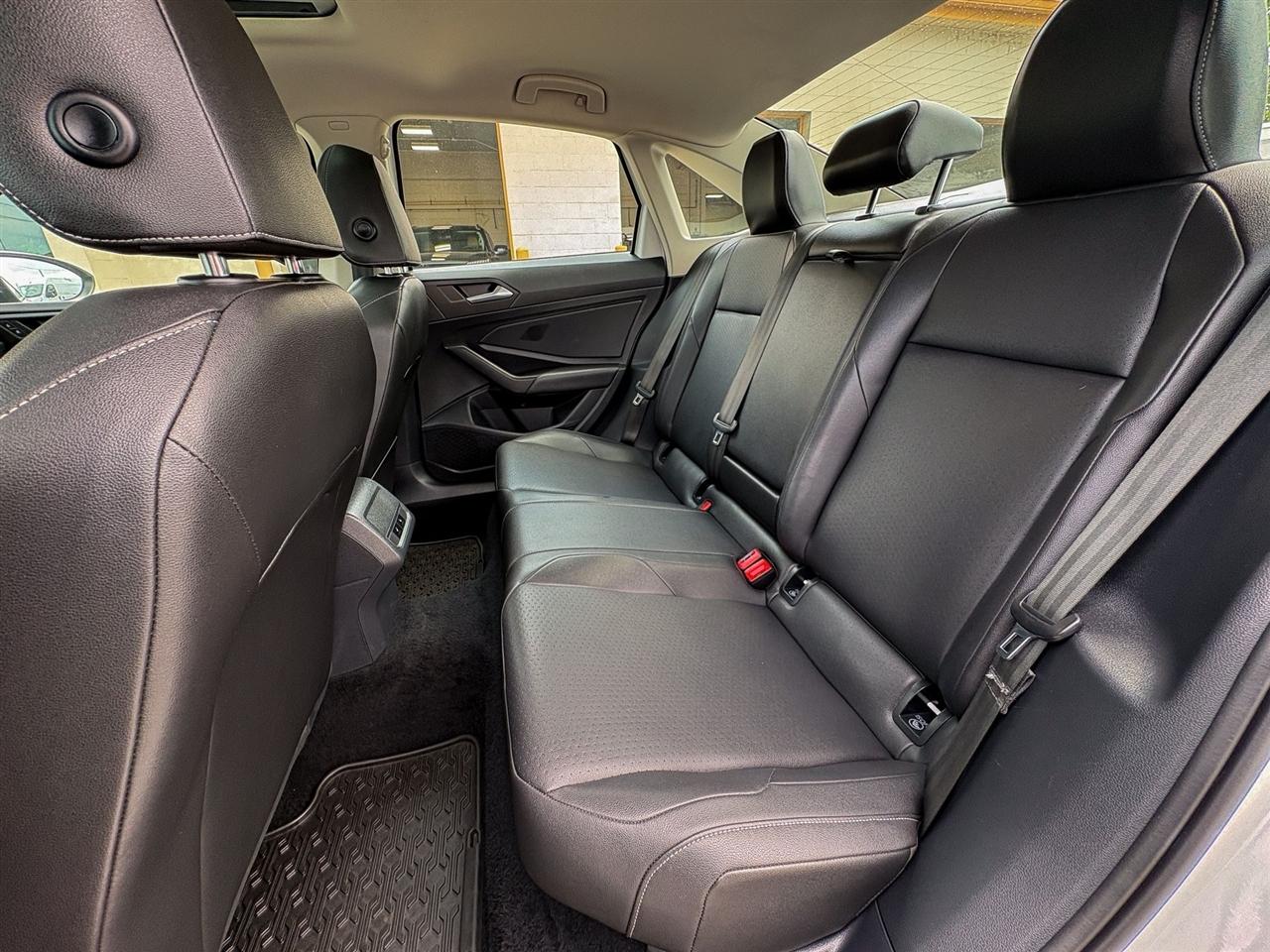 Volkswagen Jetta  2019