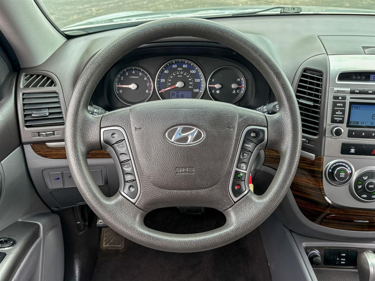 Hyundai Santa Fe  2012