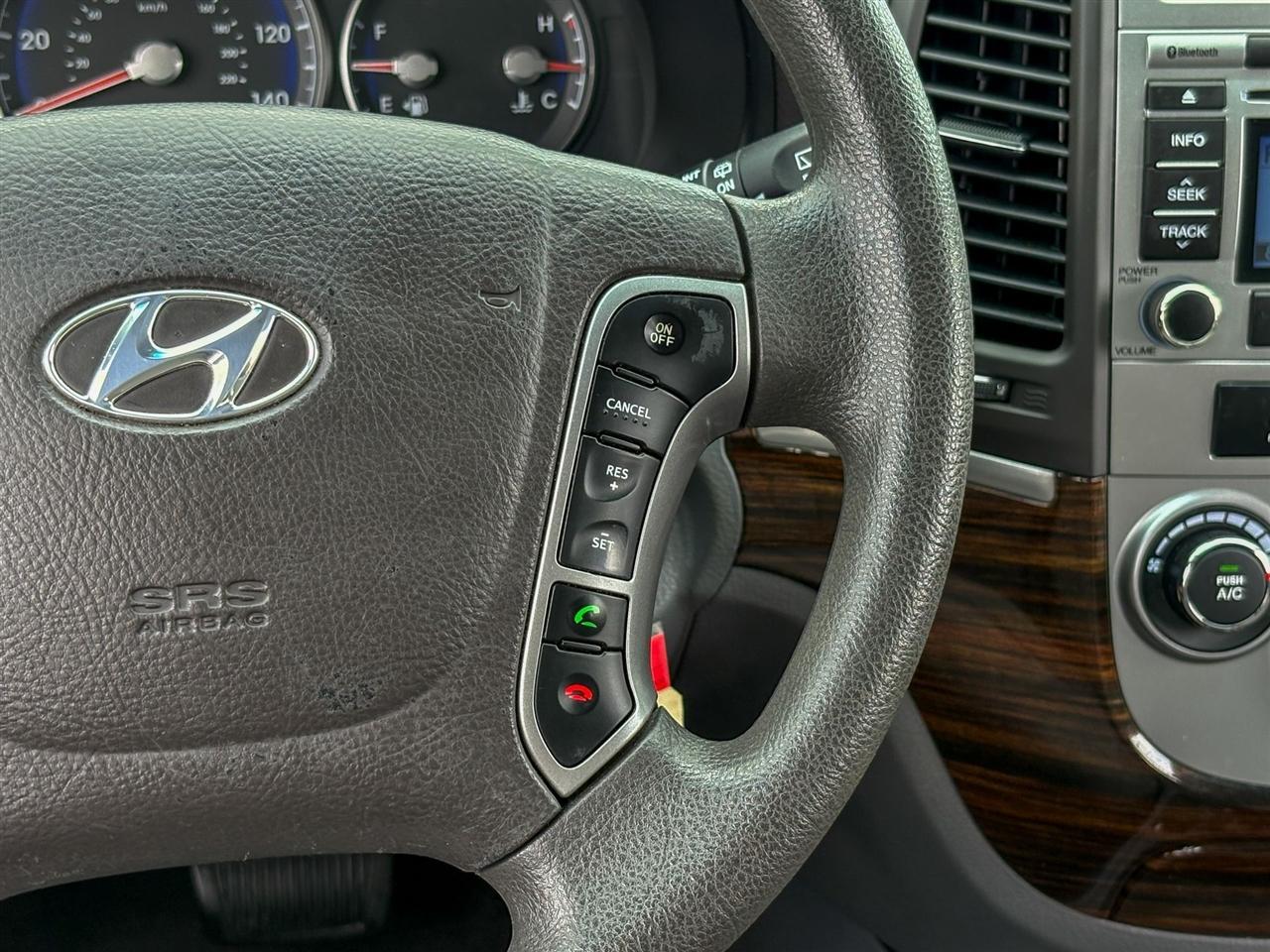 Hyundai Santa Fe  2012