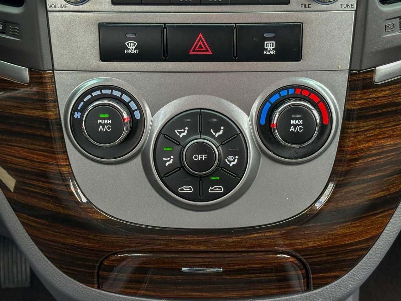 Hyundai Santa Fe  2012