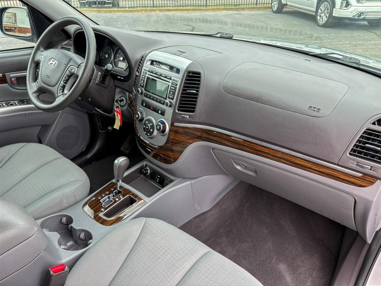 Hyundai Santa Fe  2012