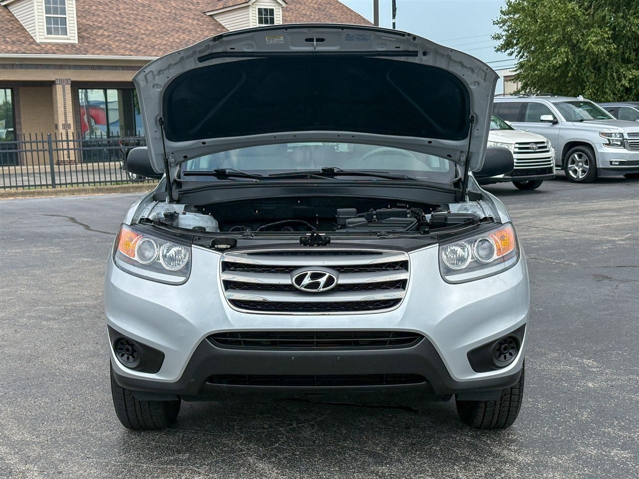 Hyundai Santa Fe  2012