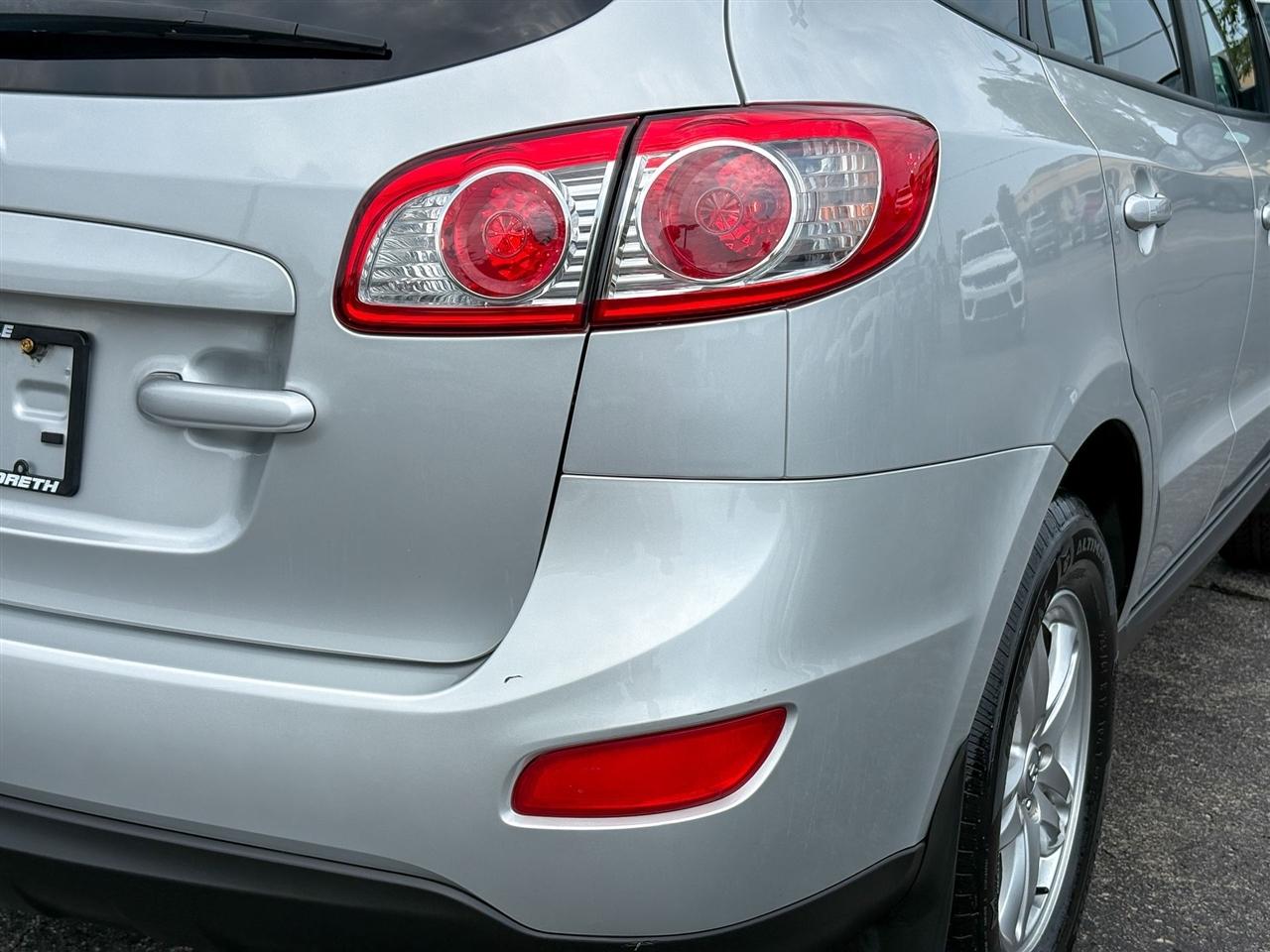Hyundai Santa Fe  2012