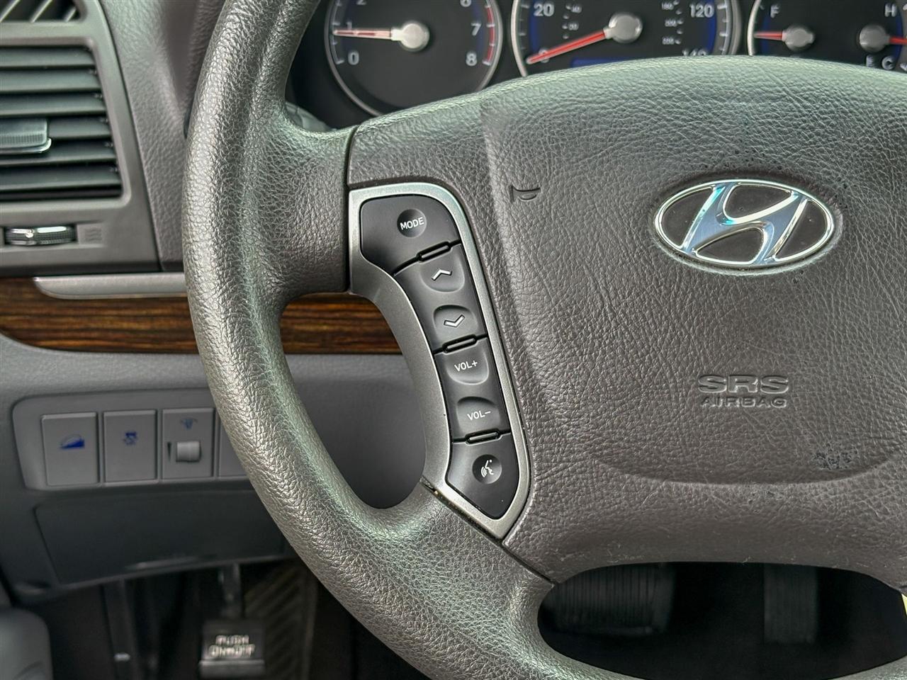 Hyundai Santa Fe  2012