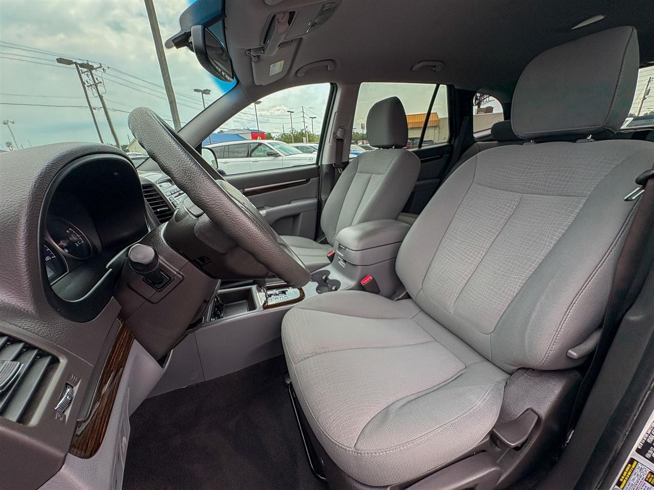 Hyundai Santa Fe  2012
