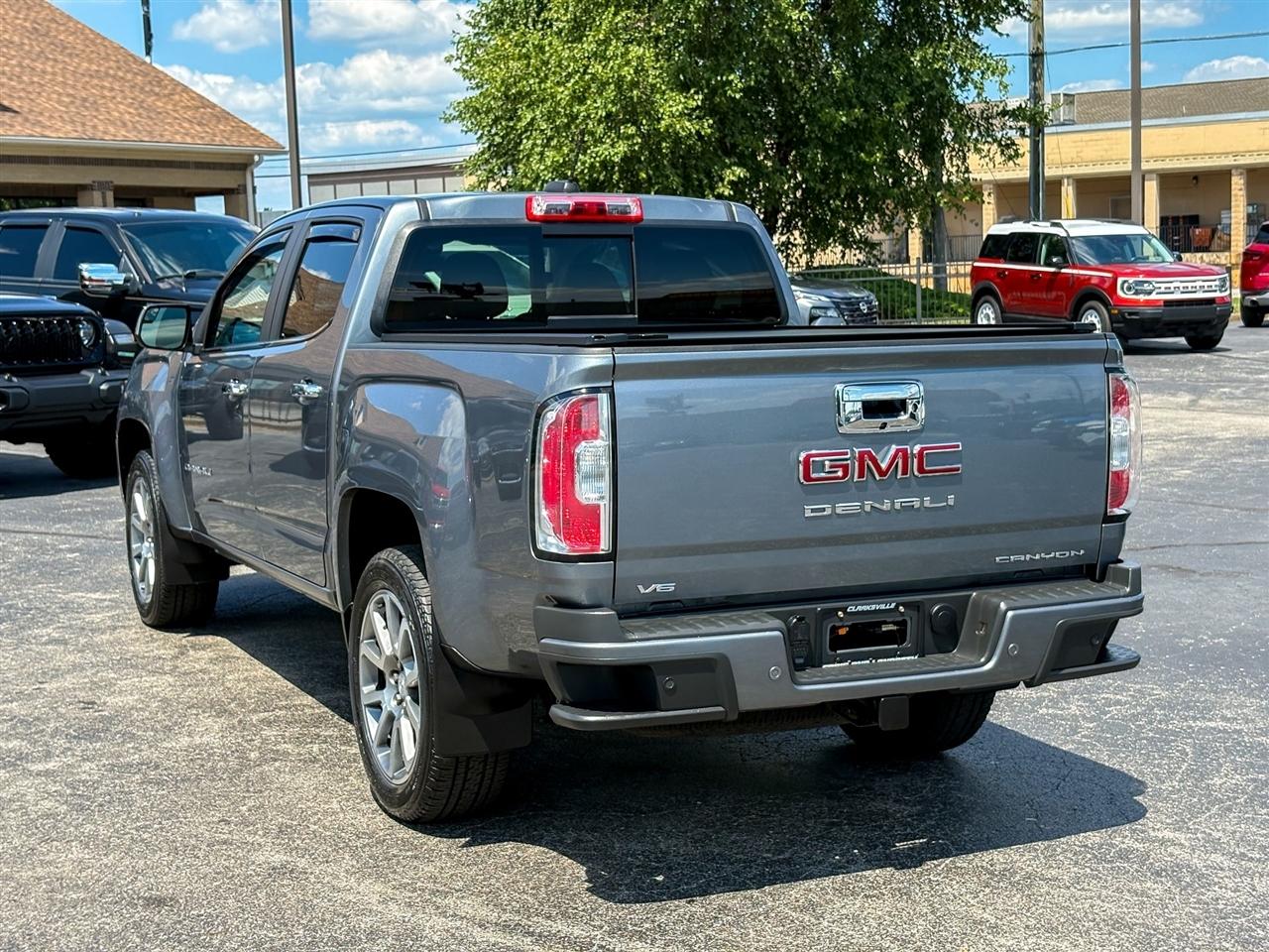 GMC Canyon Denali Crew Cab 4WD 2022