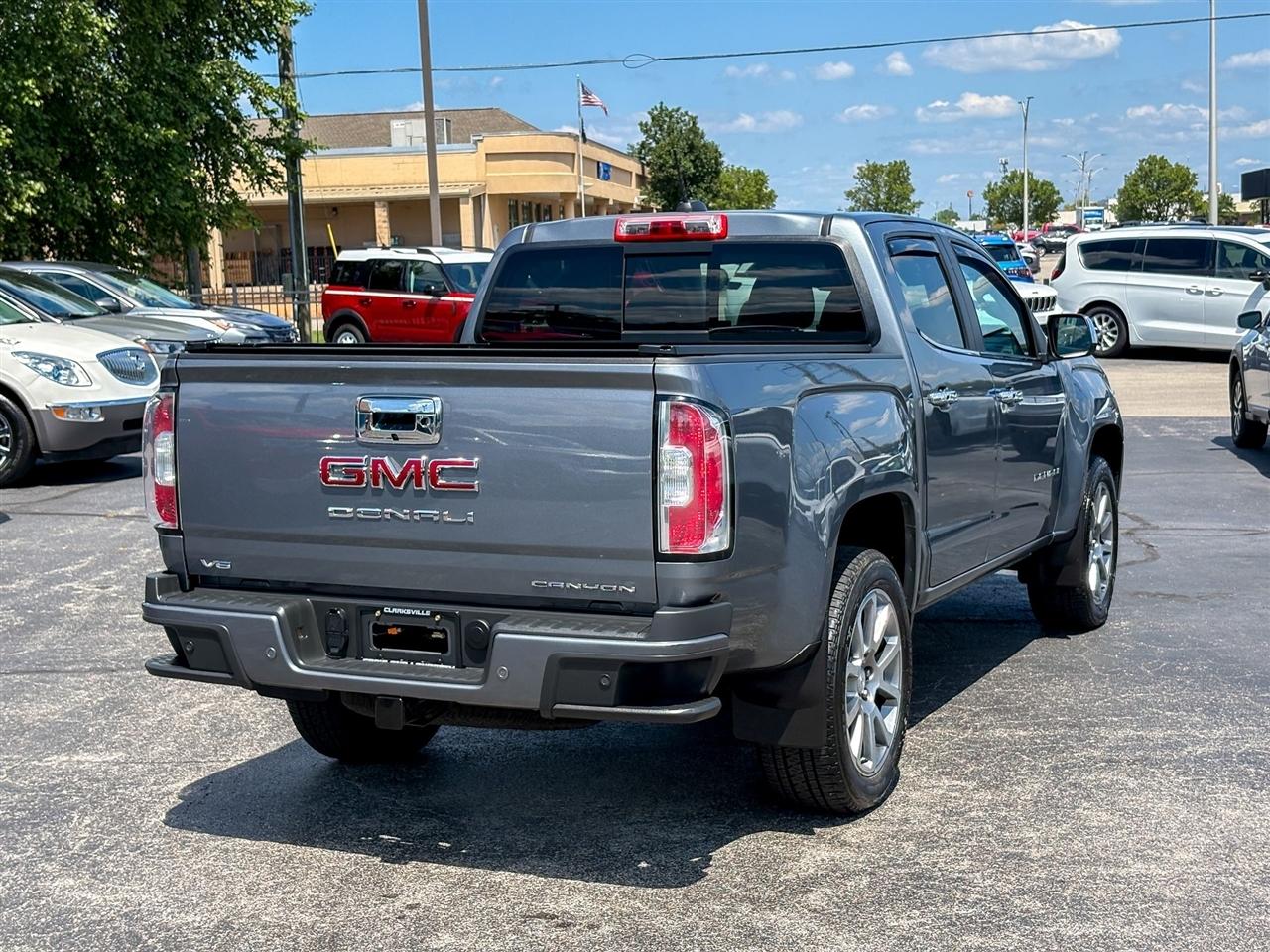 GMC Canyon Denali Crew Cab 4WD 2022