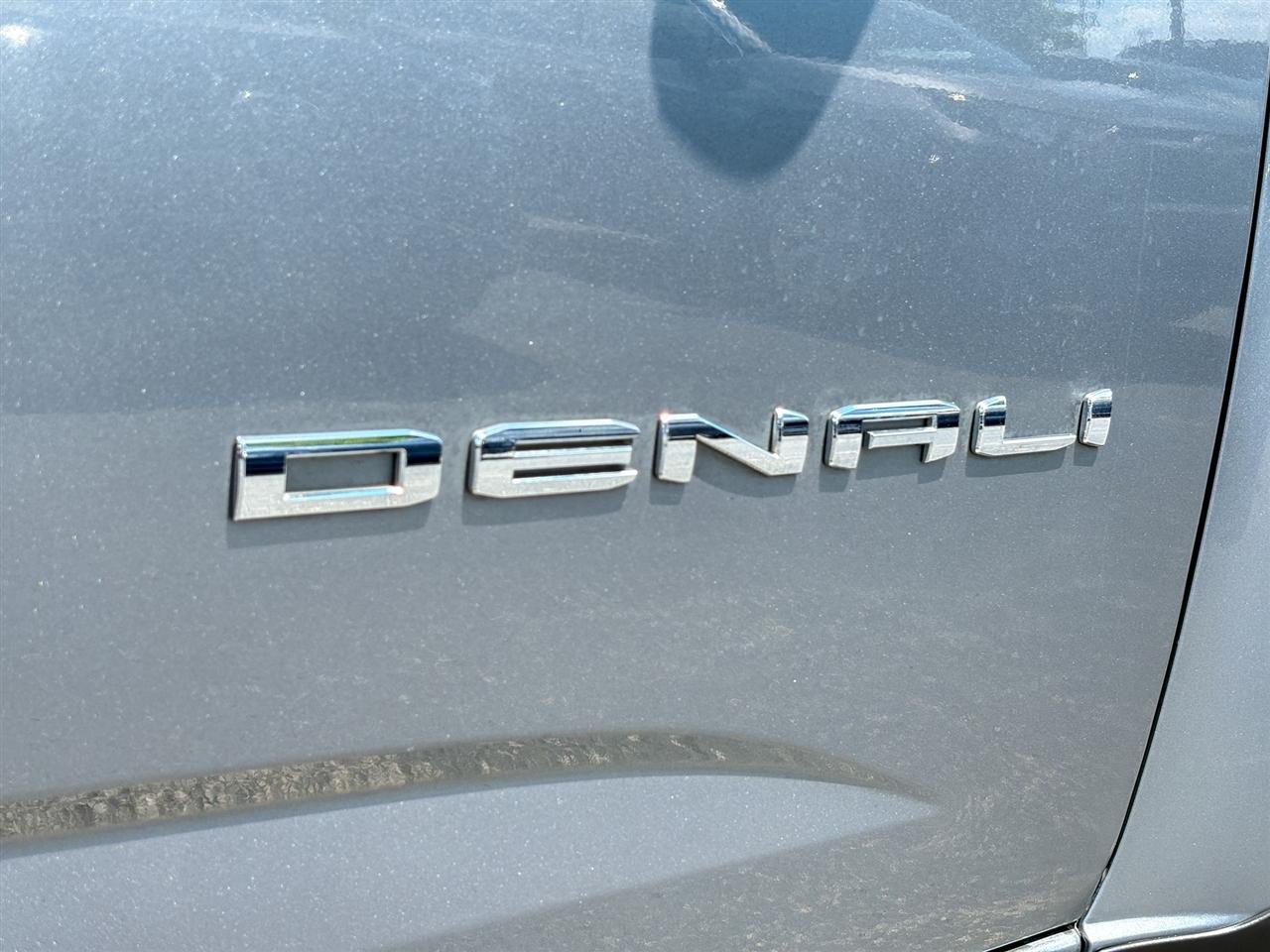 GMC Canyon Denali Crew Cab 4WD 2022