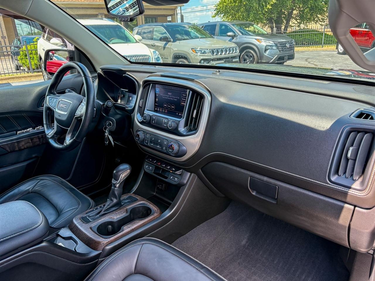 GMC Canyon Denali Crew Cab 4WD 2022