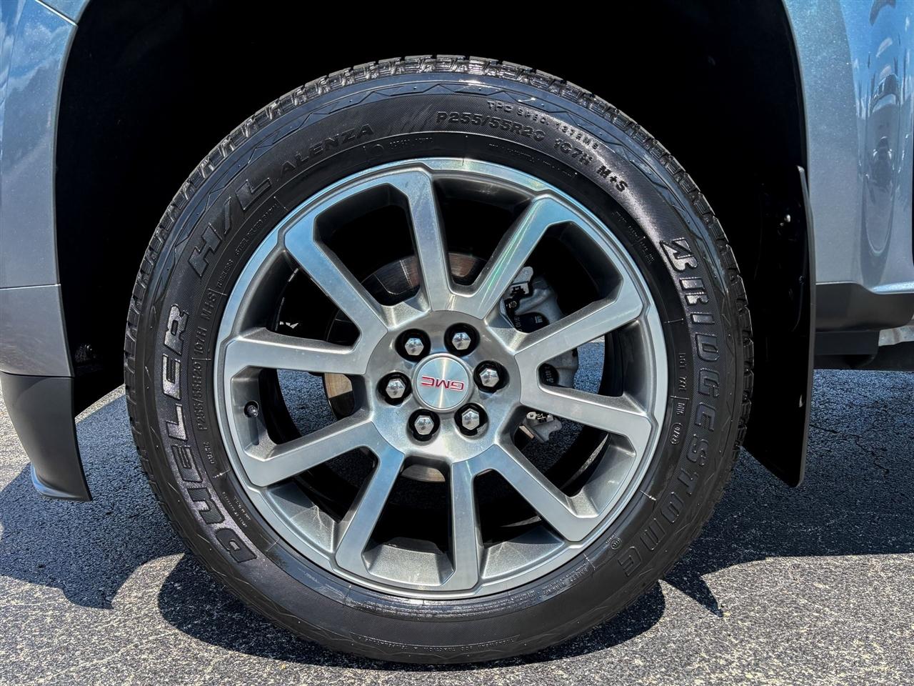 GMC Canyon Denali Crew Cab 4WD 2022