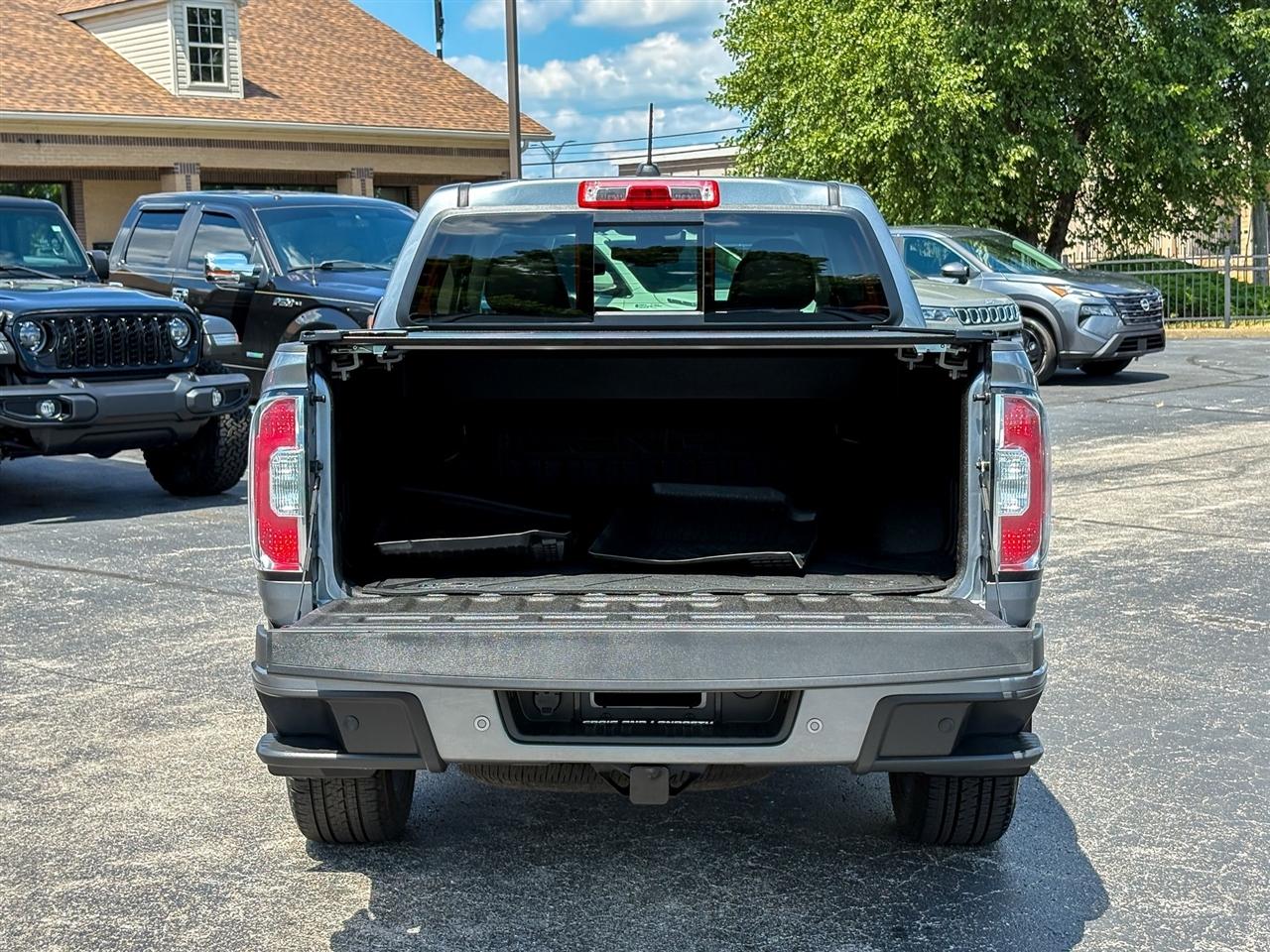 GMC Canyon Denali Crew Cab 4WD 2022