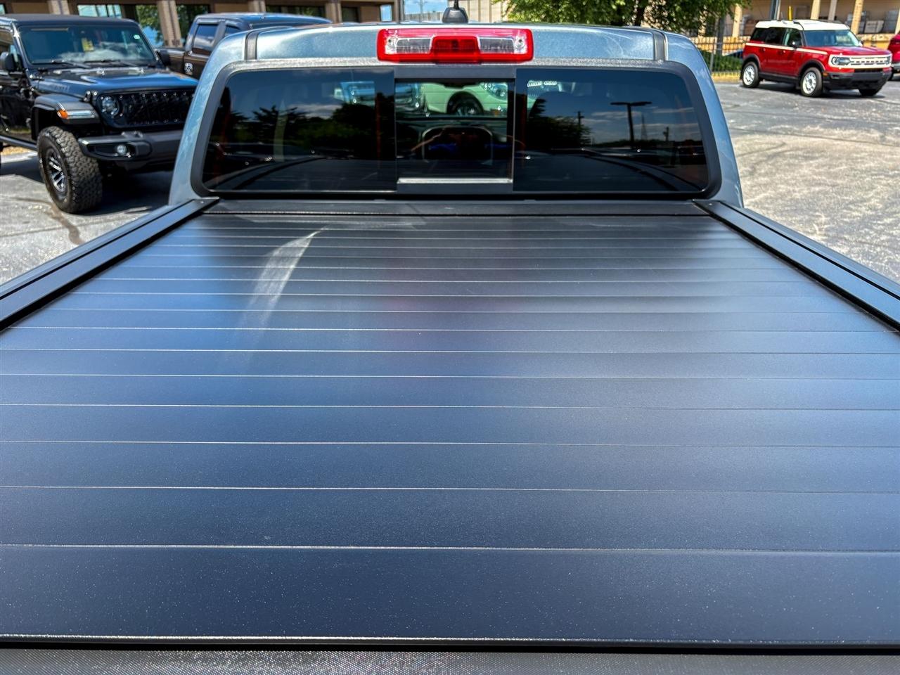 GMC Canyon Denali Crew Cab 4WD 2022