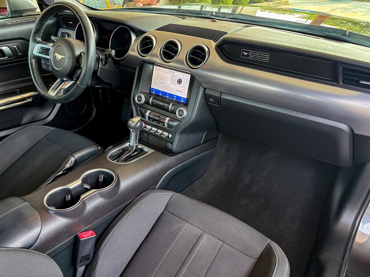 Ford Mustang  2020