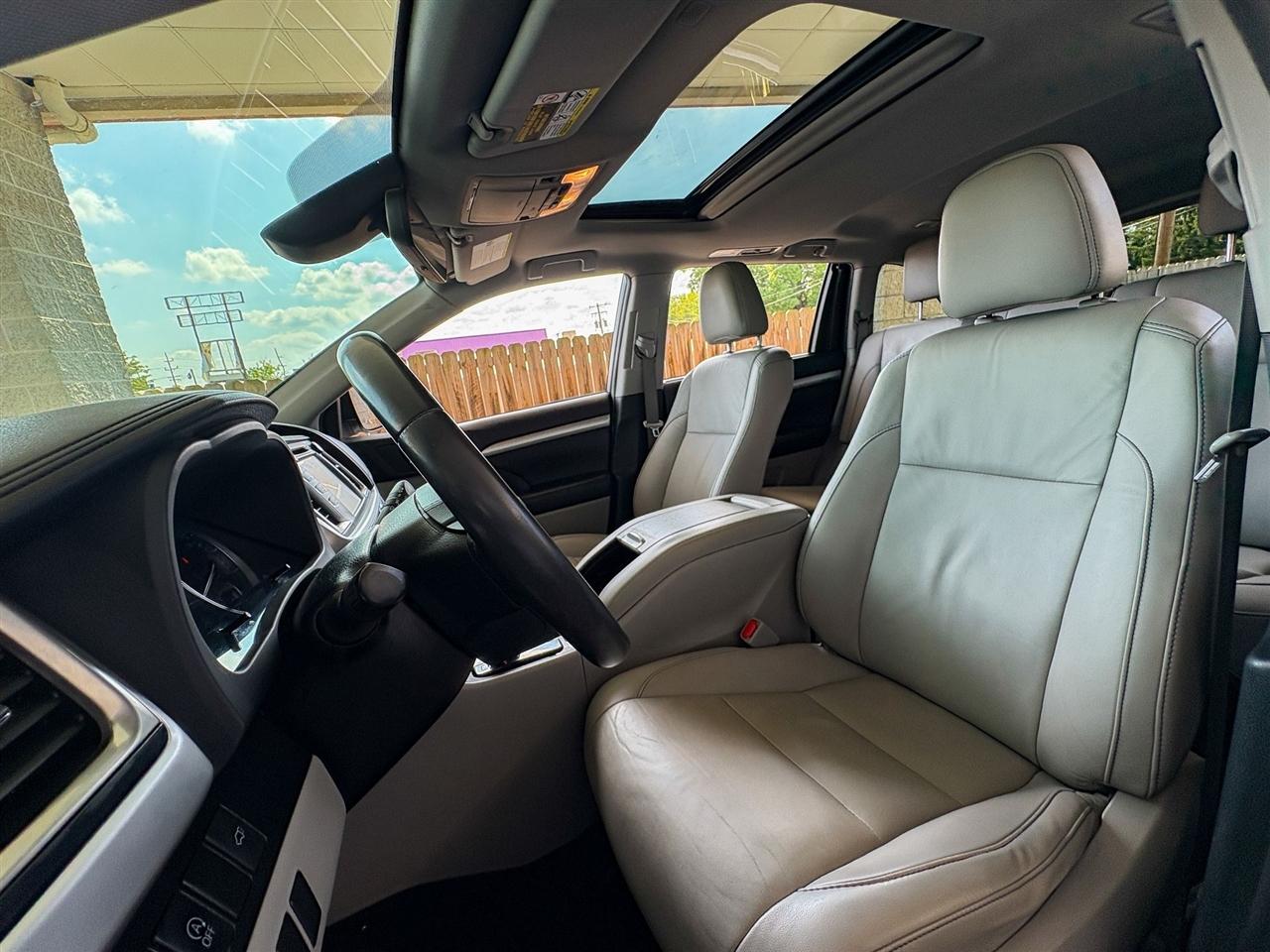 Toyota Highlander  2019