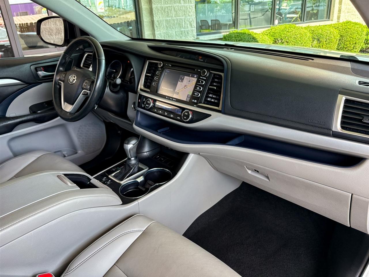 Toyota Highlander  2019