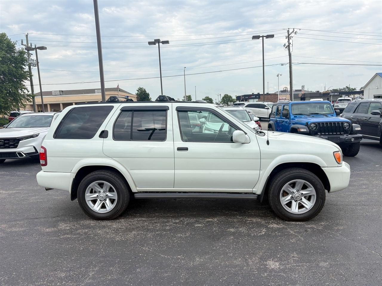 Nissan Pathfinder  2003