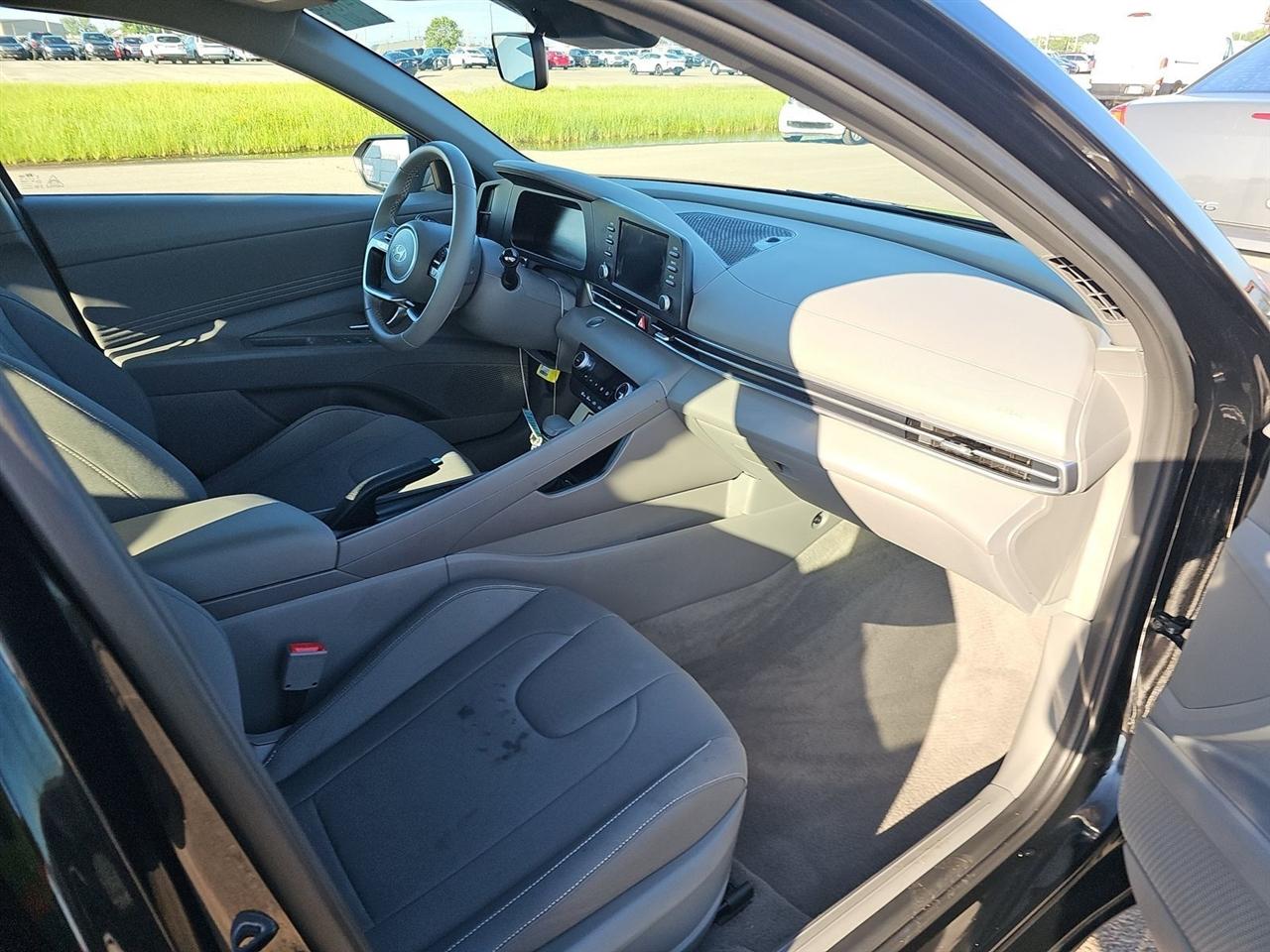 Hyundai Elantra  2026