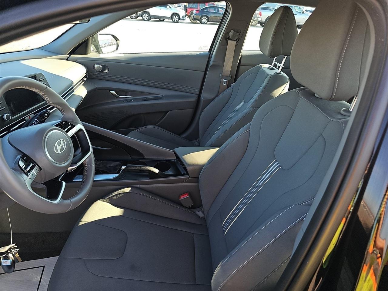 Hyundai Elantra  2026
