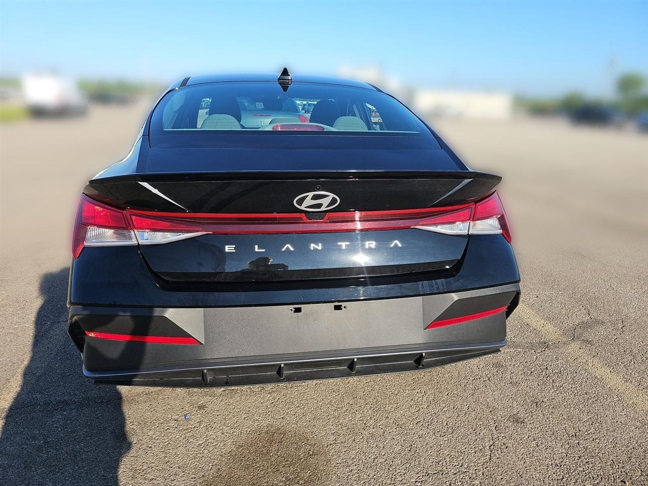 Hyundai Elantra  2026