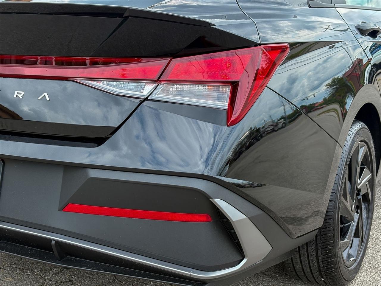Hyundai Elantra  2026