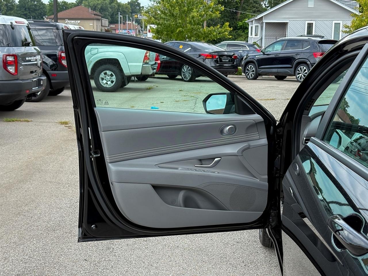 Hyundai Elantra  2026