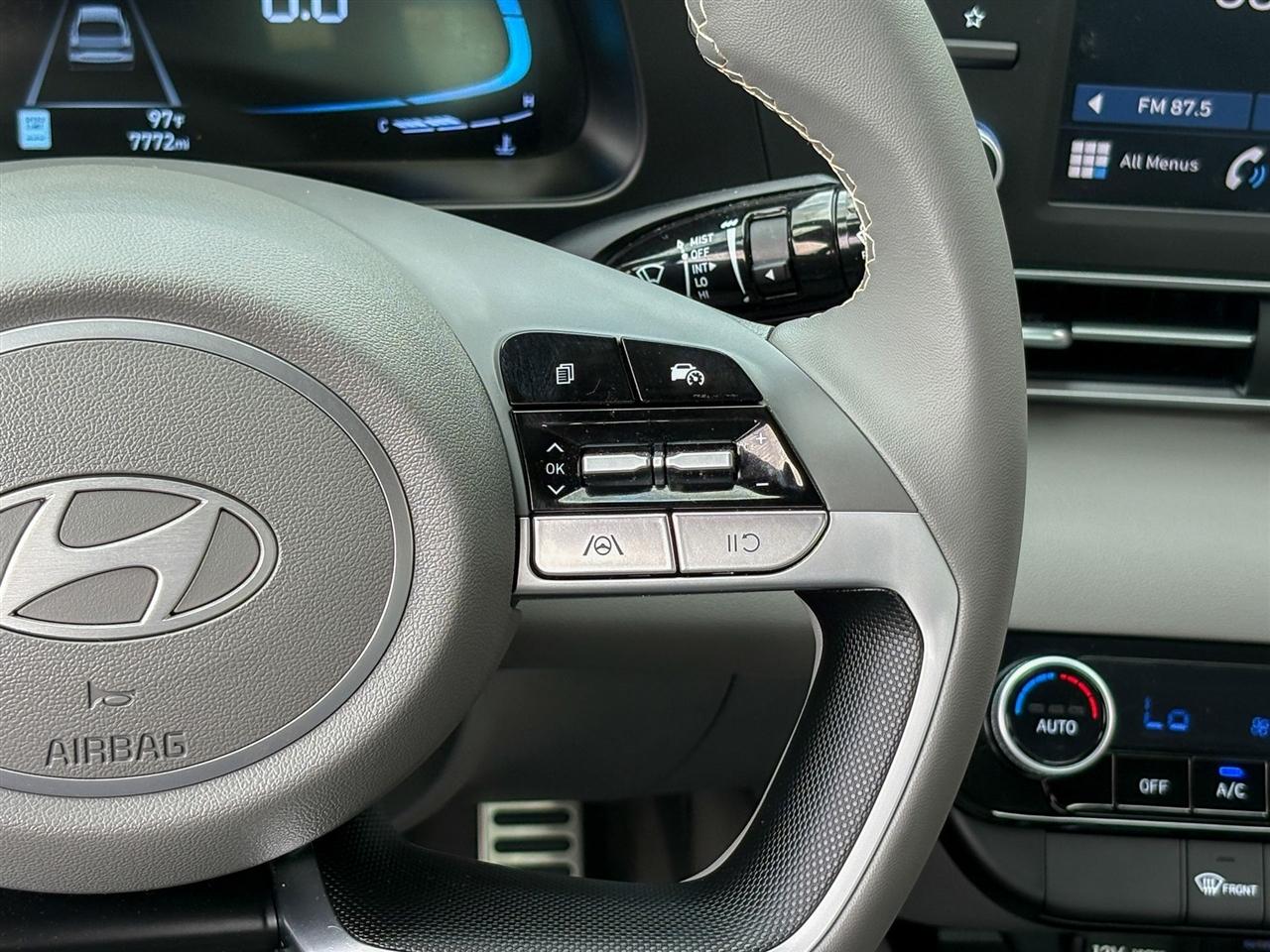 Hyundai Elantra  2026