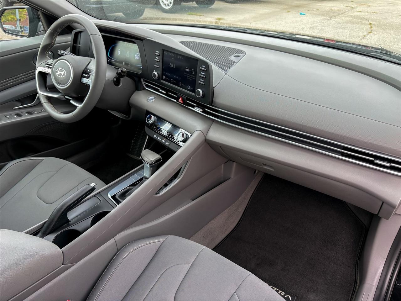 Hyundai Elantra  2026
