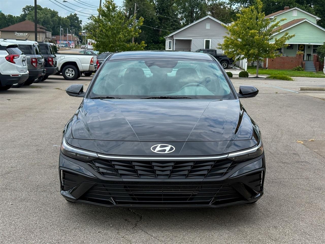 Hyundai Elantra  2026