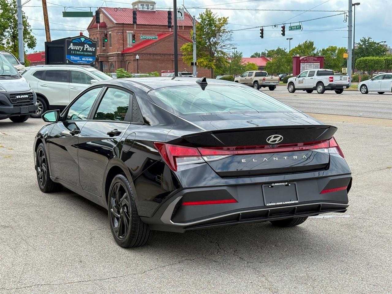 Hyundai Elantra  2026