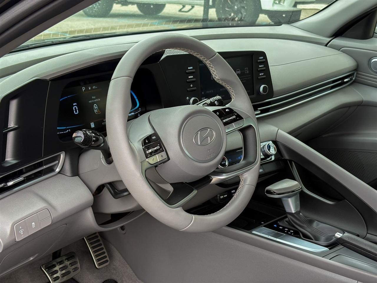 Hyundai Elantra  2026
