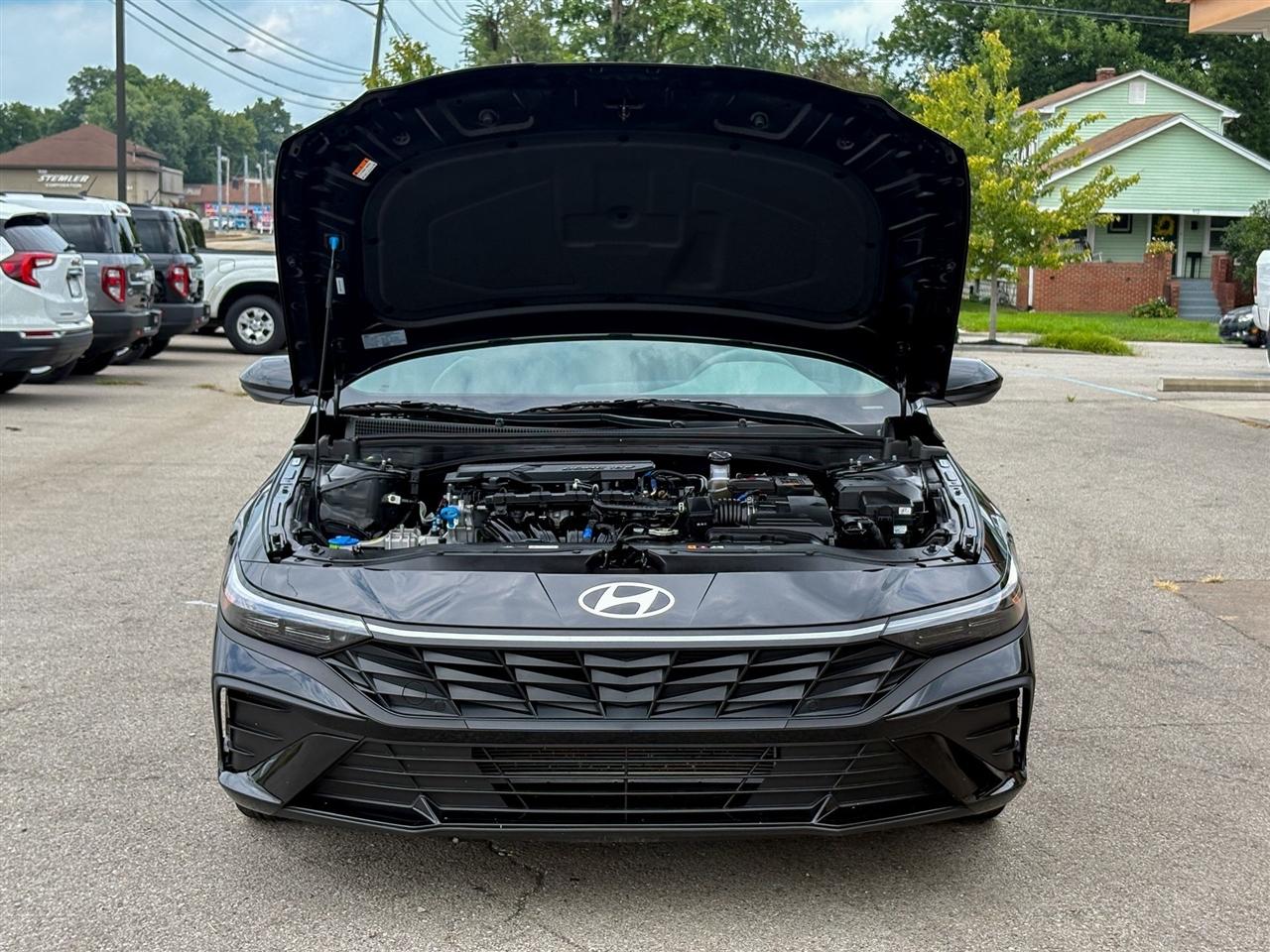 Hyundai Elantra  2026