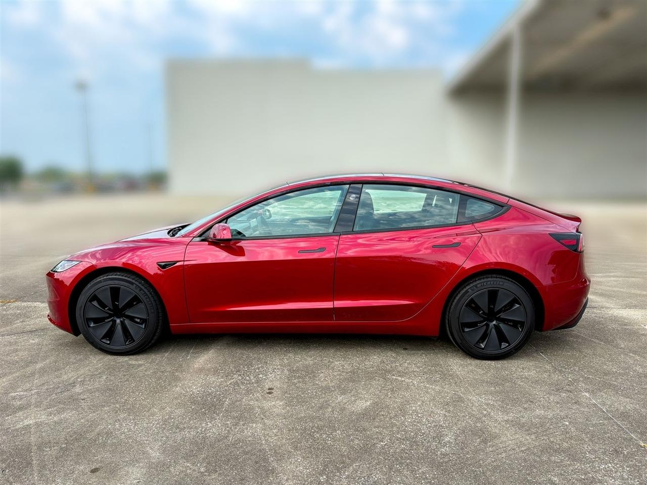 Tesla Model 3  2025