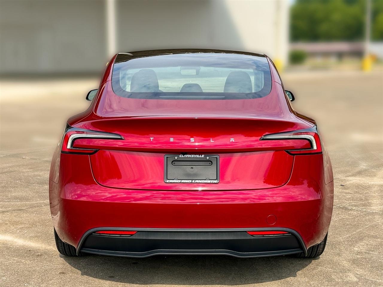 Tesla Model 3  2025
