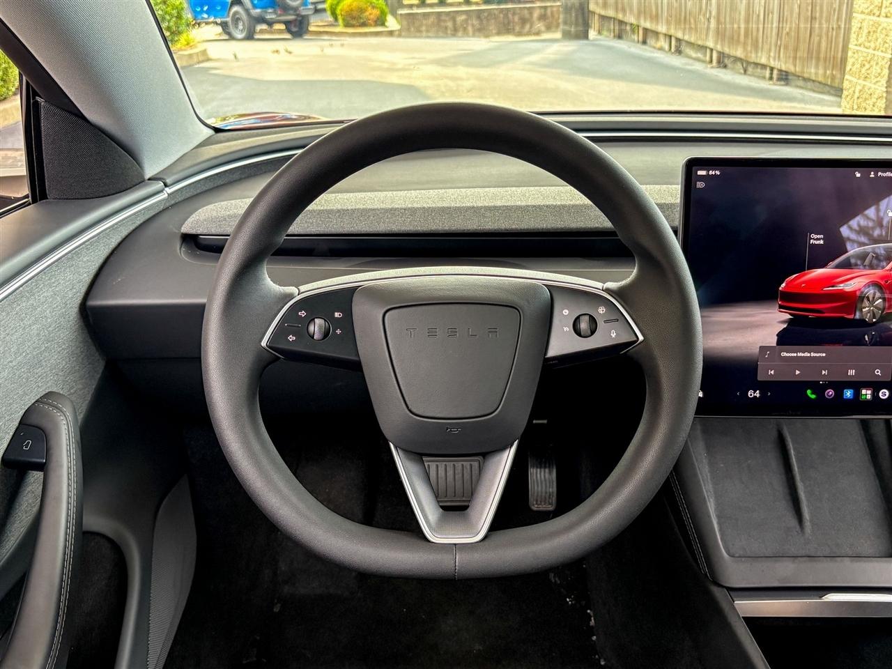 Tesla Model 3  2025
