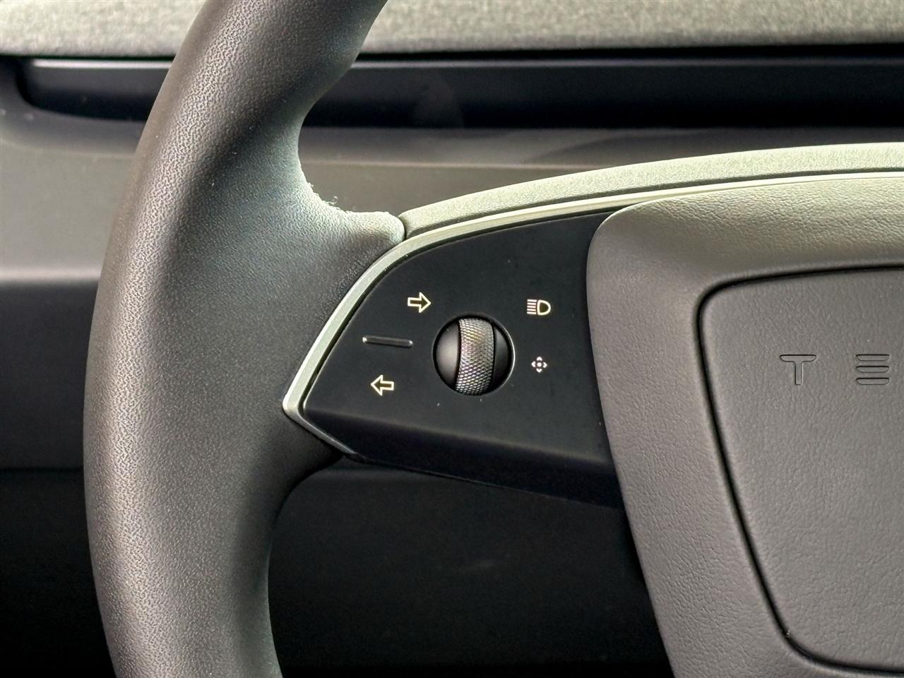 Tesla Model 3  2025
