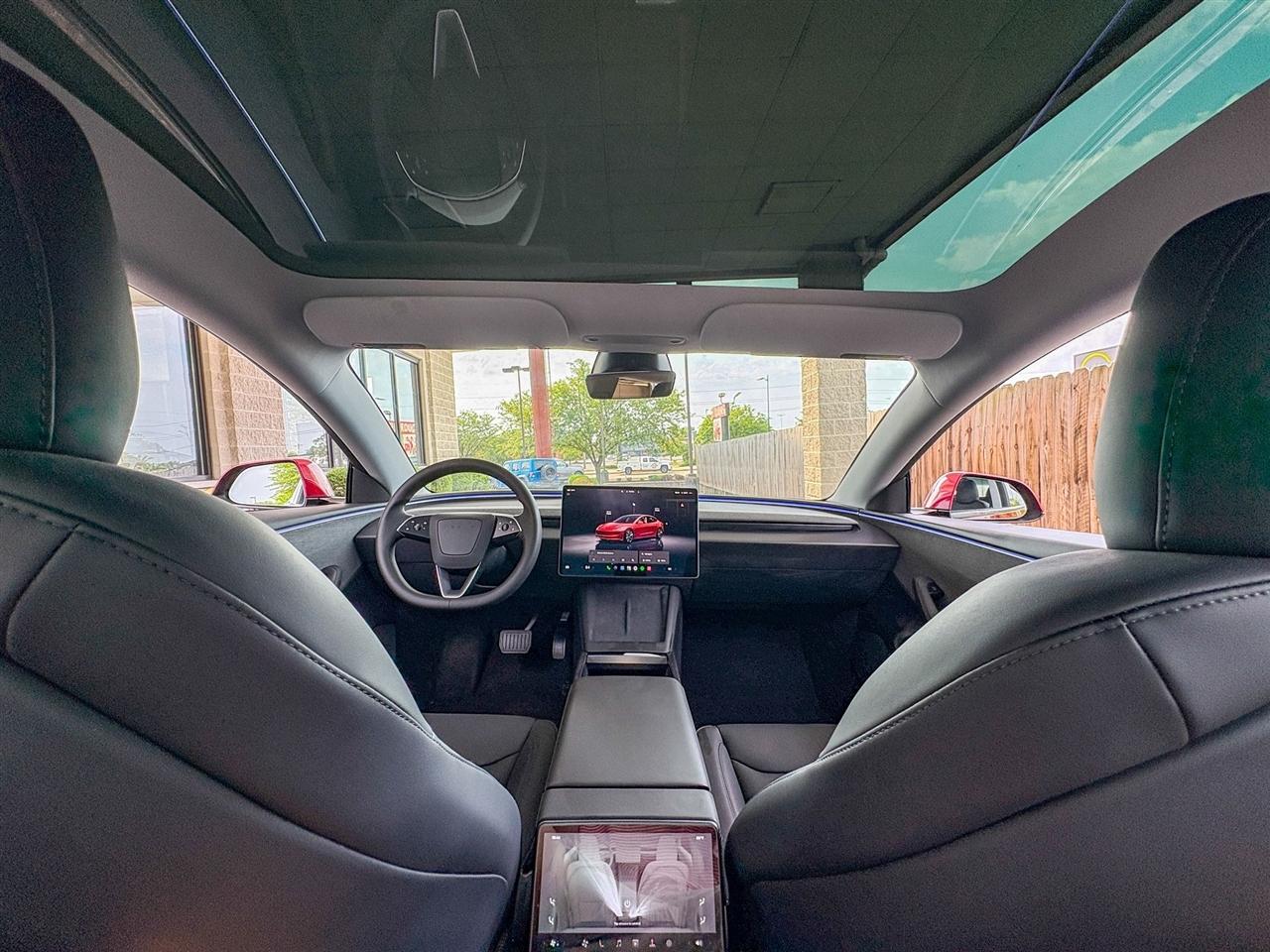 Tesla Model 3  2025