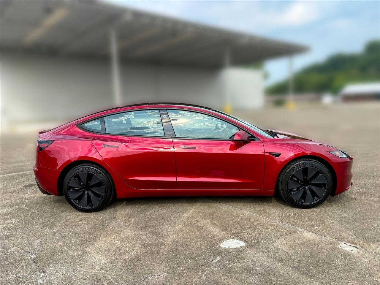 Tesla Model 3  2025