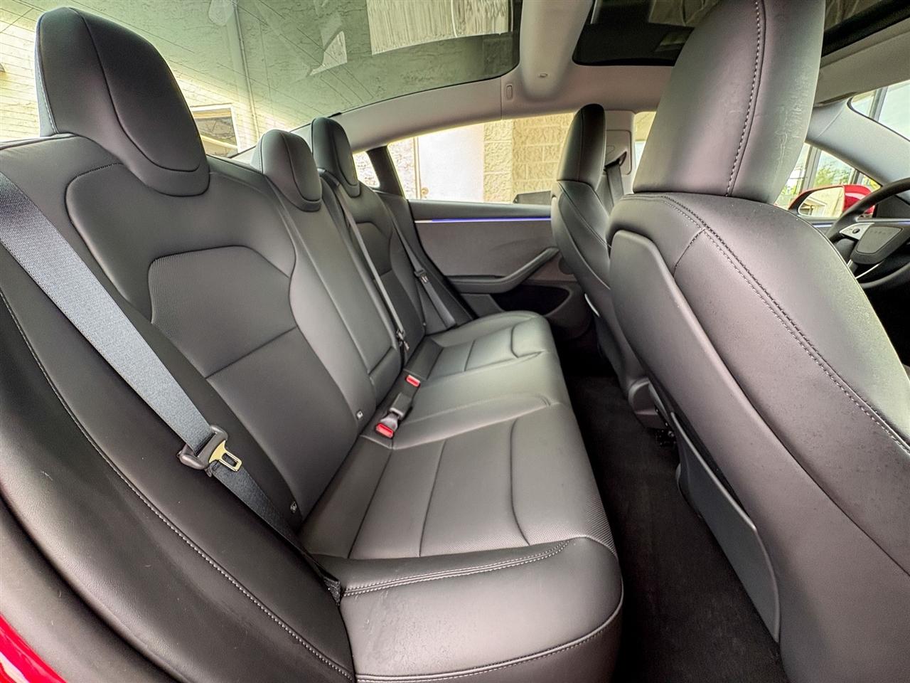 Tesla Model 3  2025