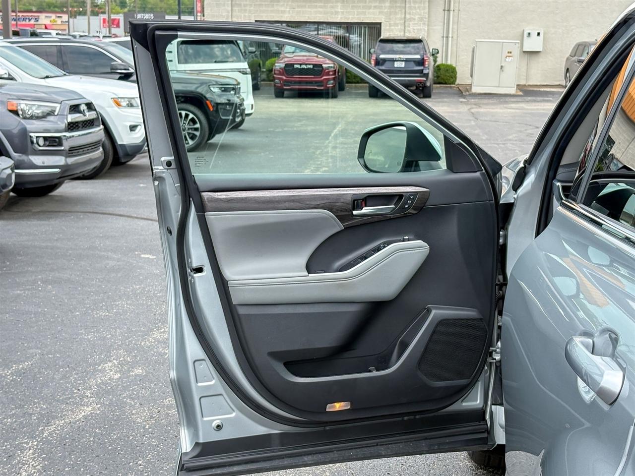 Toyota Highlander  2023