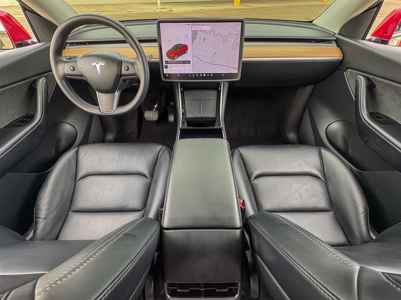 Tesla Model Y  2021