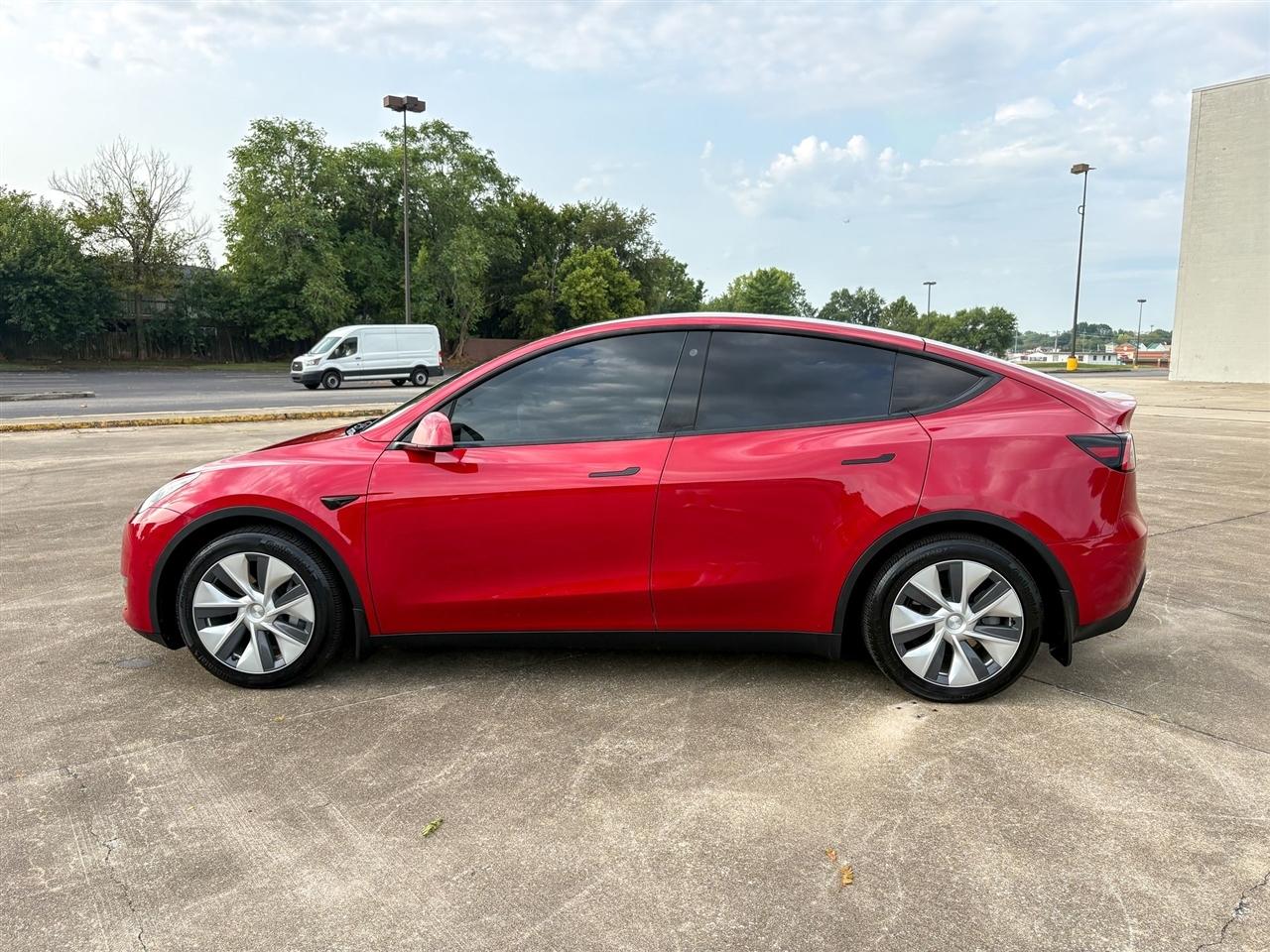 Tesla Model Y  2021