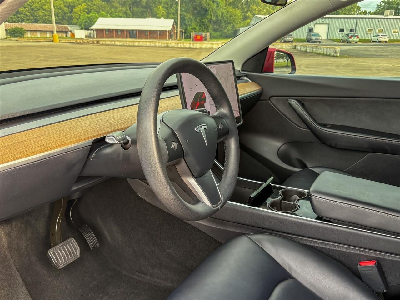 Tesla Model Y  2021