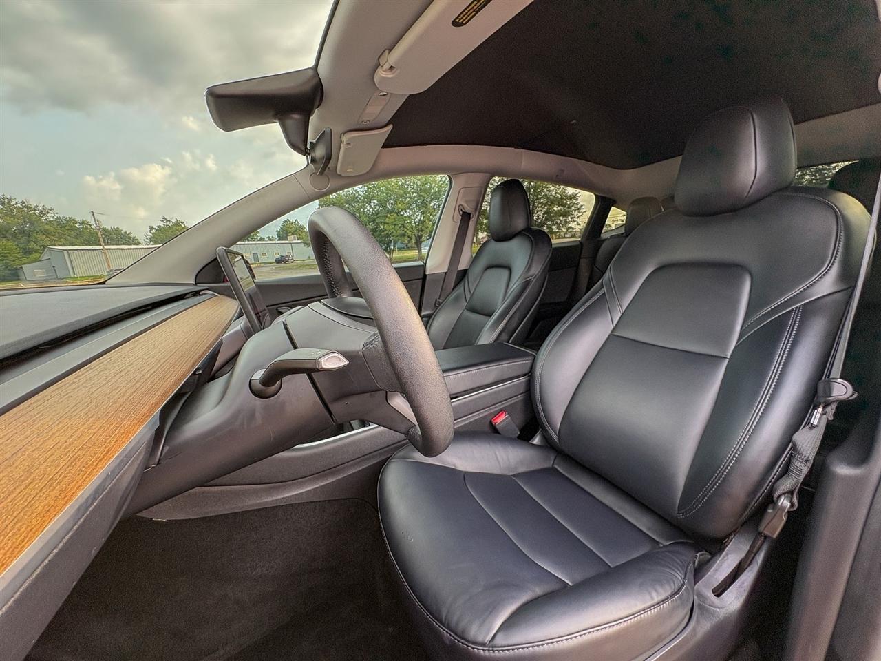 Tesla Model Y  2021