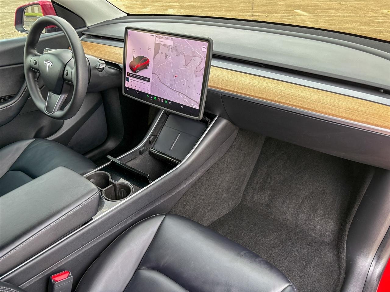 Tesla Model Y  2021