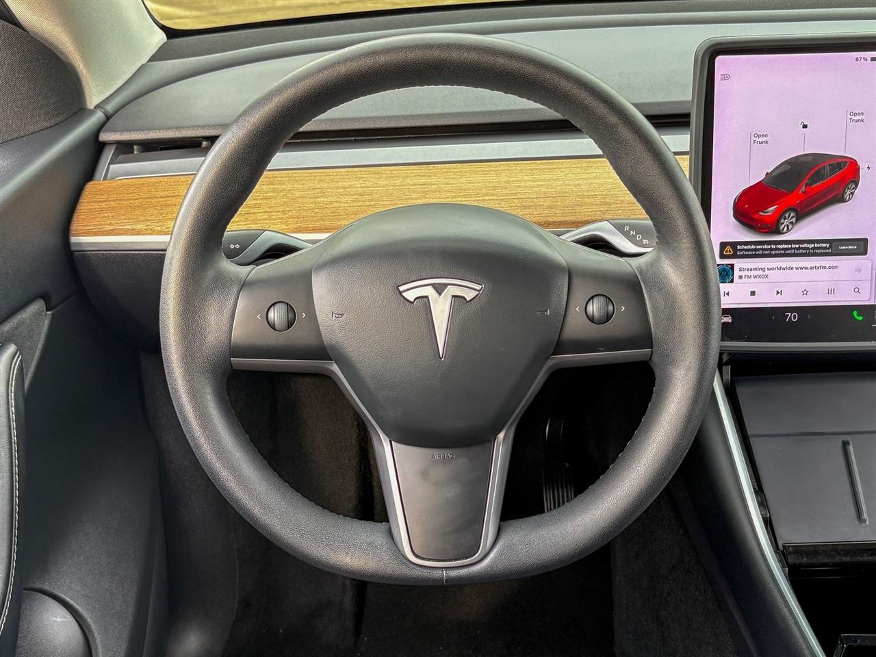 Tesla Model Y  2021