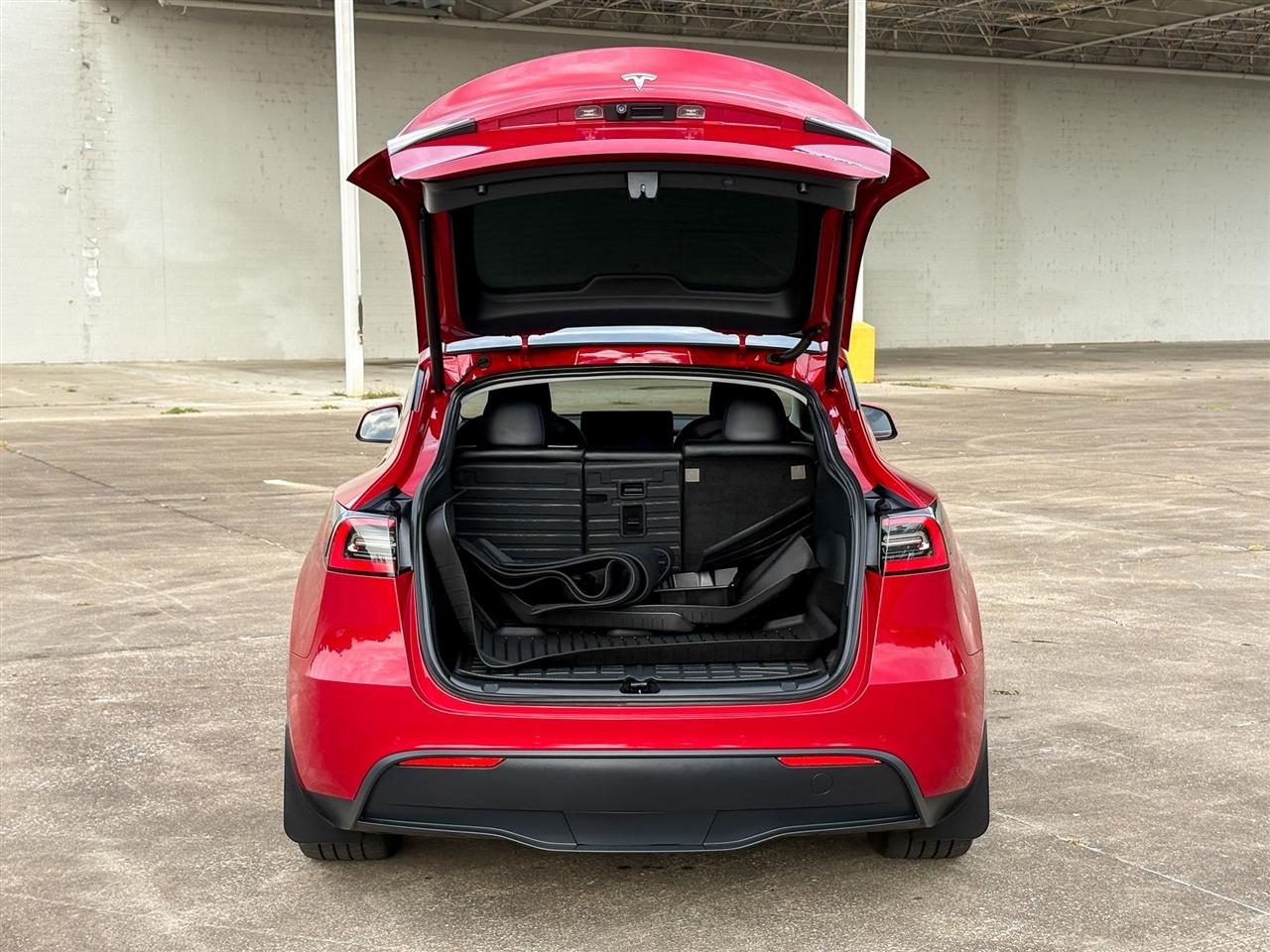 Tesla Model Y  2021